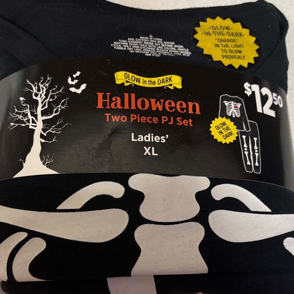 Ladies Halloween PJ’s 2 piece Skeleton size xl